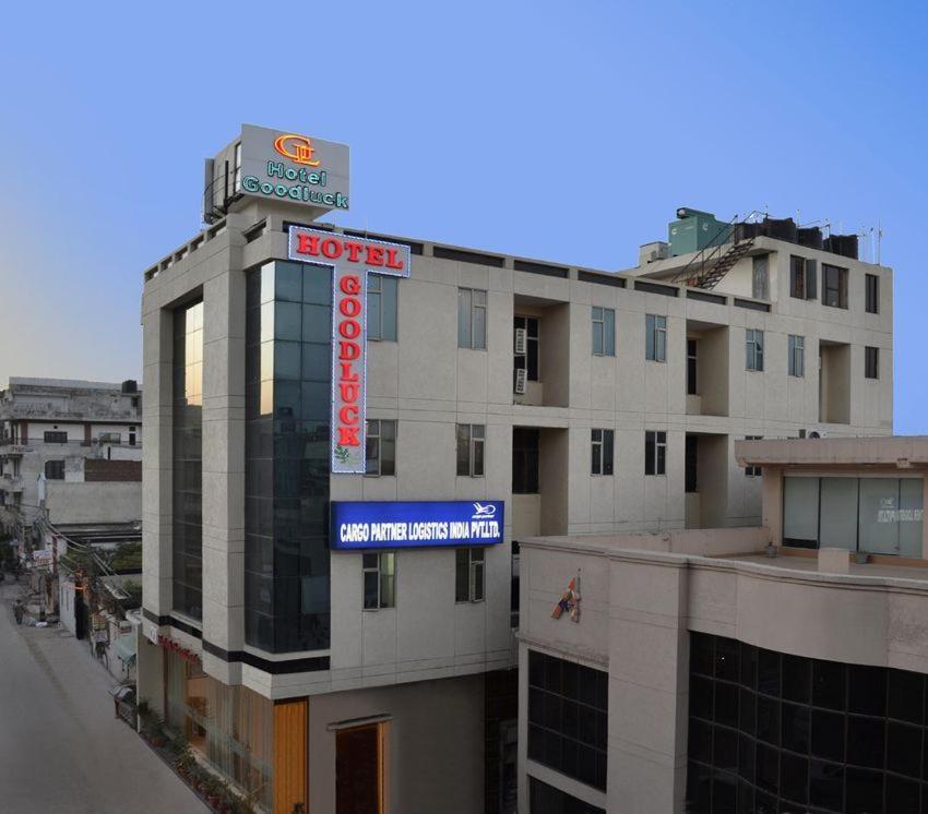 Airport Hotel Goodluck New Delhi Eksteriør bilde